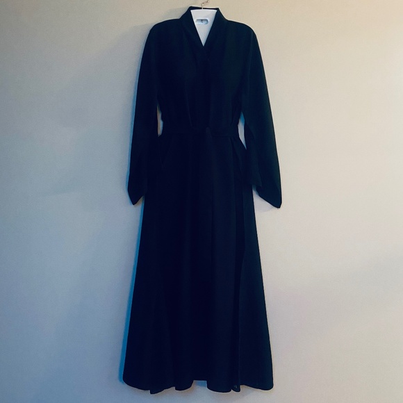 Nukhbaa Premium Abaya from Dubai - Picture 5 of 9